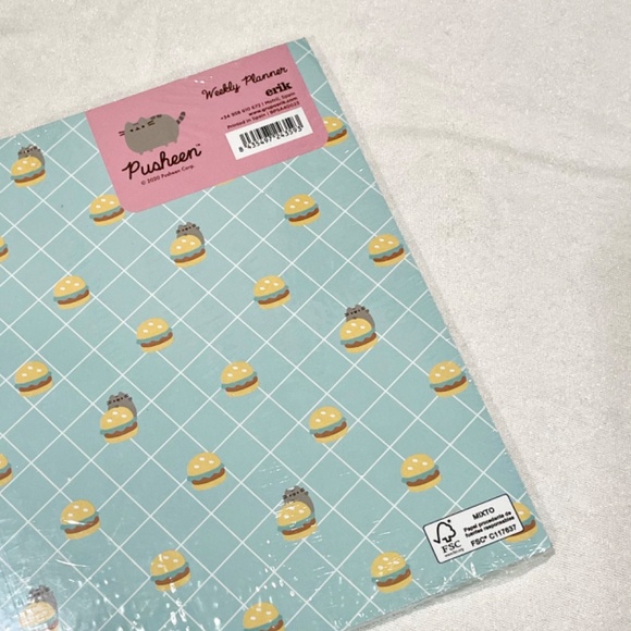 Pusheen Snacks Weekly Schedule Planner Stationary Desk Pad 2020 Kawaii Cat *NEW* - Picture 4 of 5